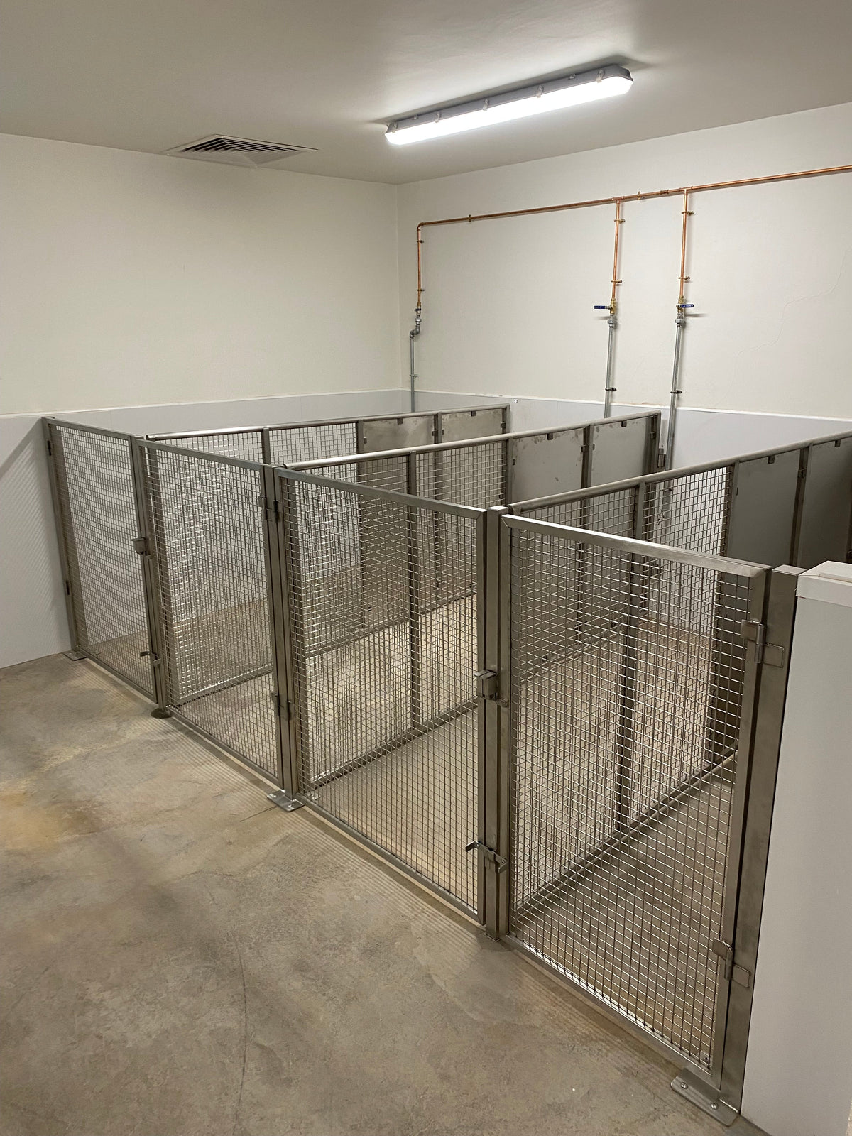 Large Animal Housing & Pens